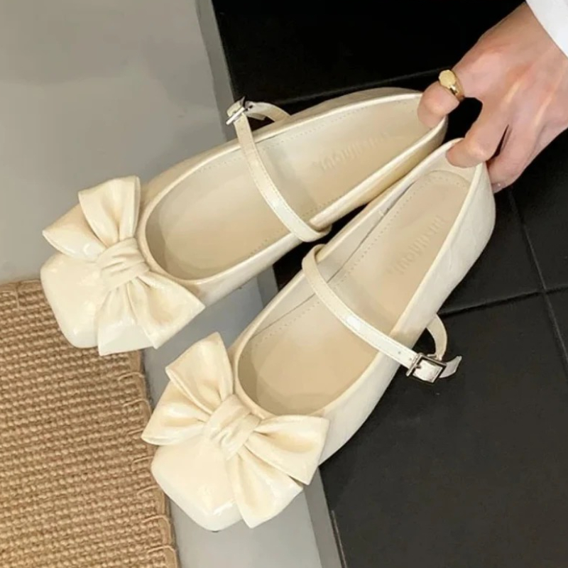 Cute Bowknot Square Toe Design - Women Shoes Brands 评论和价格
